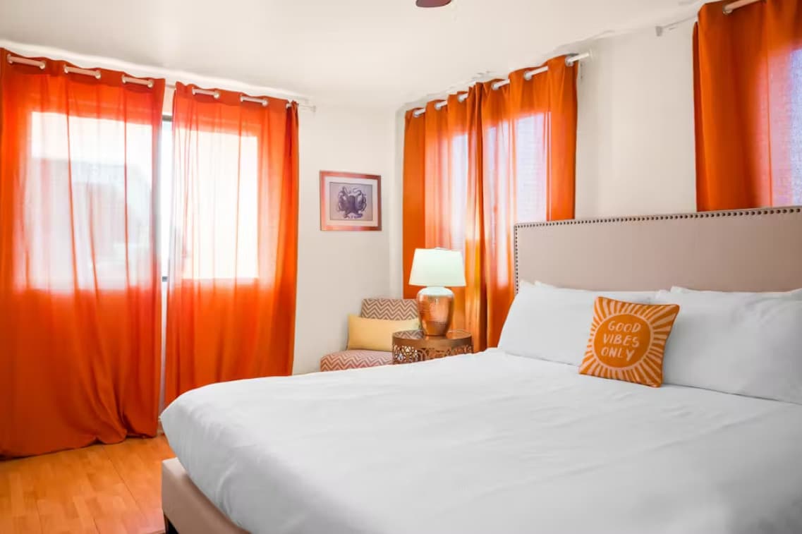 Ocean Front Escape - Image 18