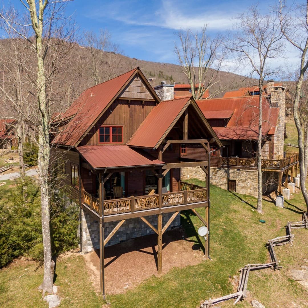 Grin Inn Bear - Image 1