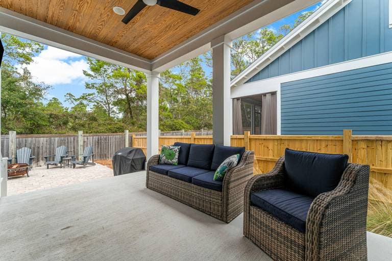 Waterfront House - Image 34