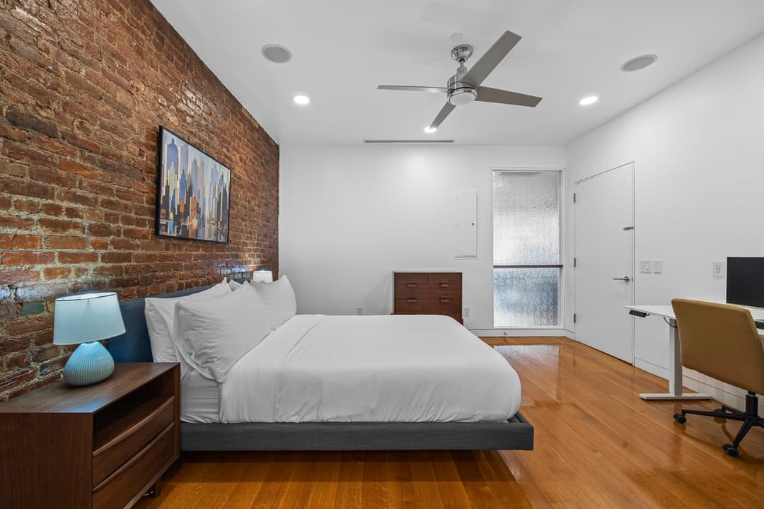 Rialto VI - Image 18