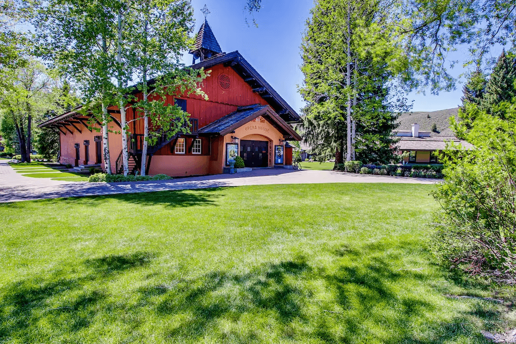 Sun and Ski - Image 24