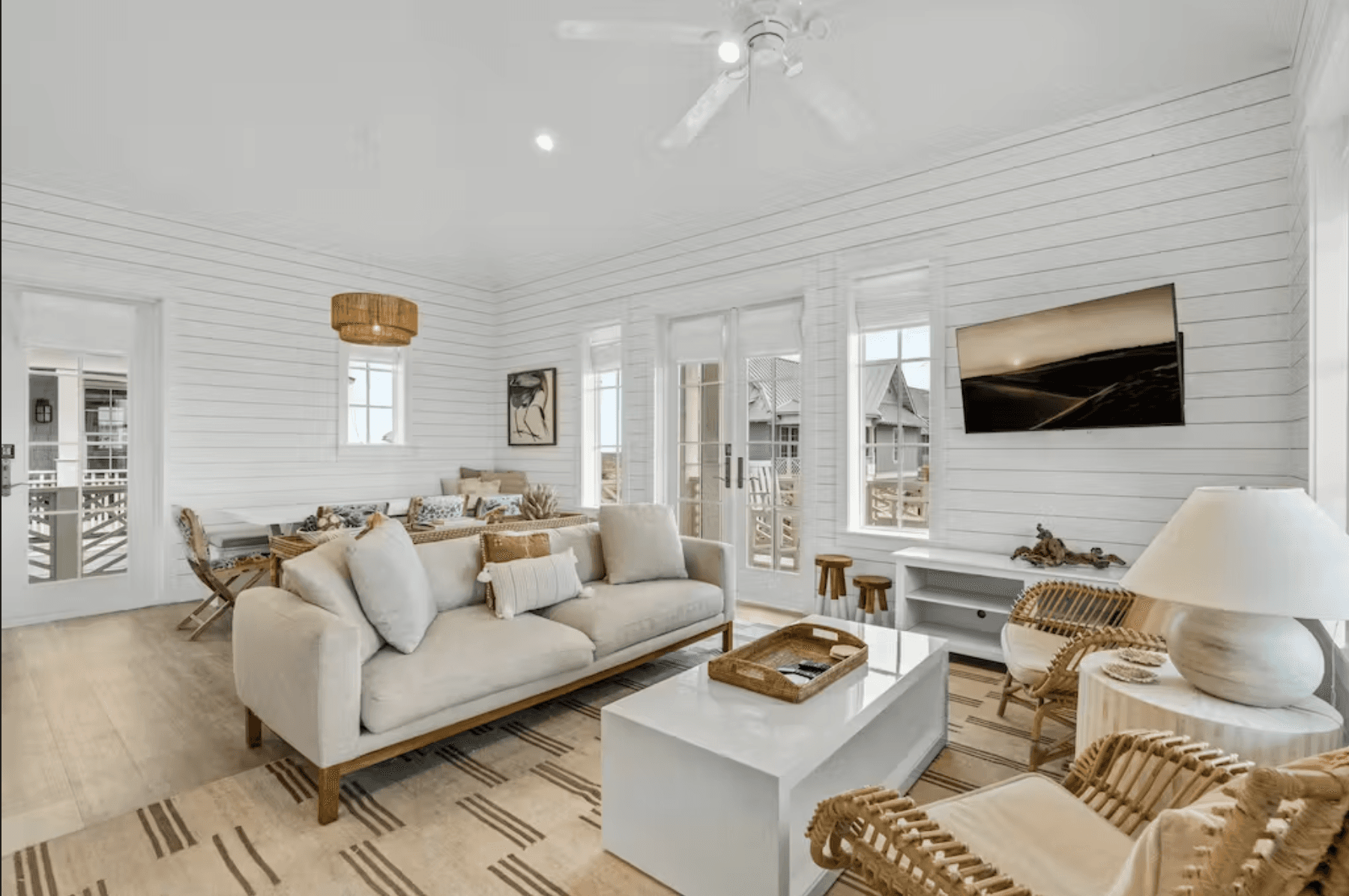 Beach Ball House - Image 12