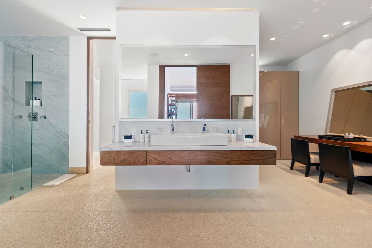 Private Beachfront in Palmilla - Image 56