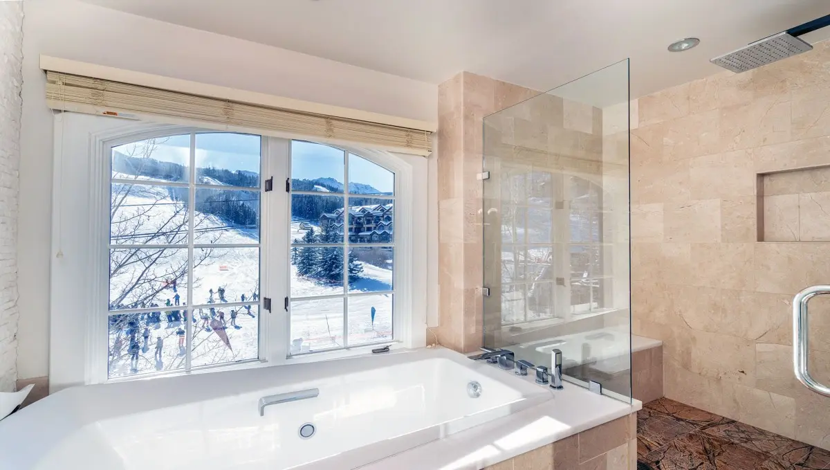 Plaza Tower - Image 13