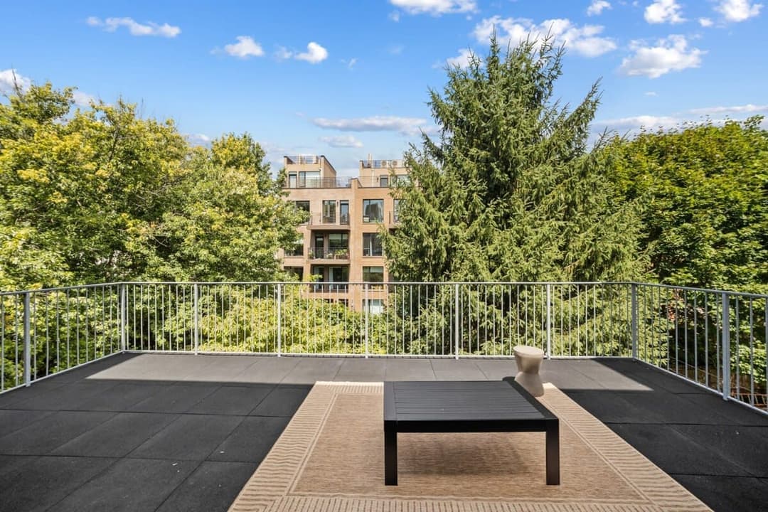 Gates Grove - Image 2