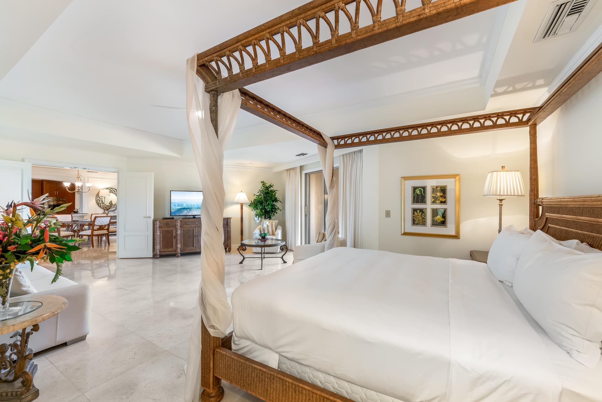 Ritz-Carlton Residence #402 - Image 2