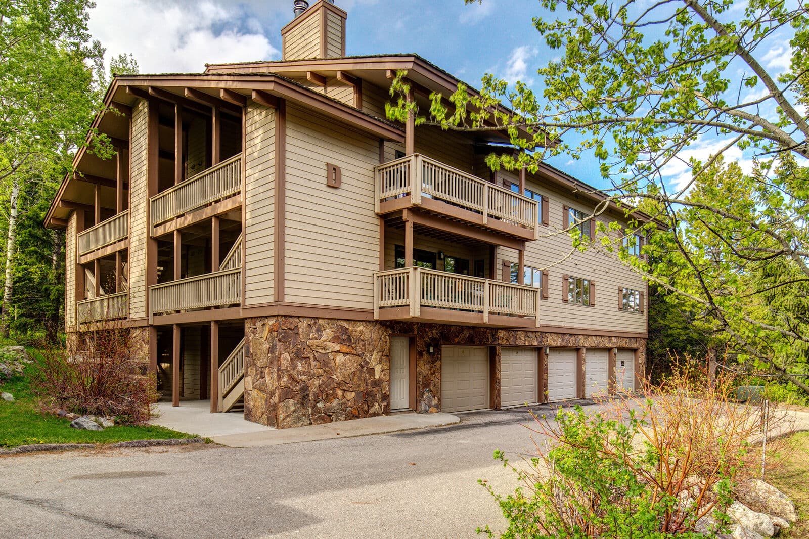 Teewinot Home - Image 2