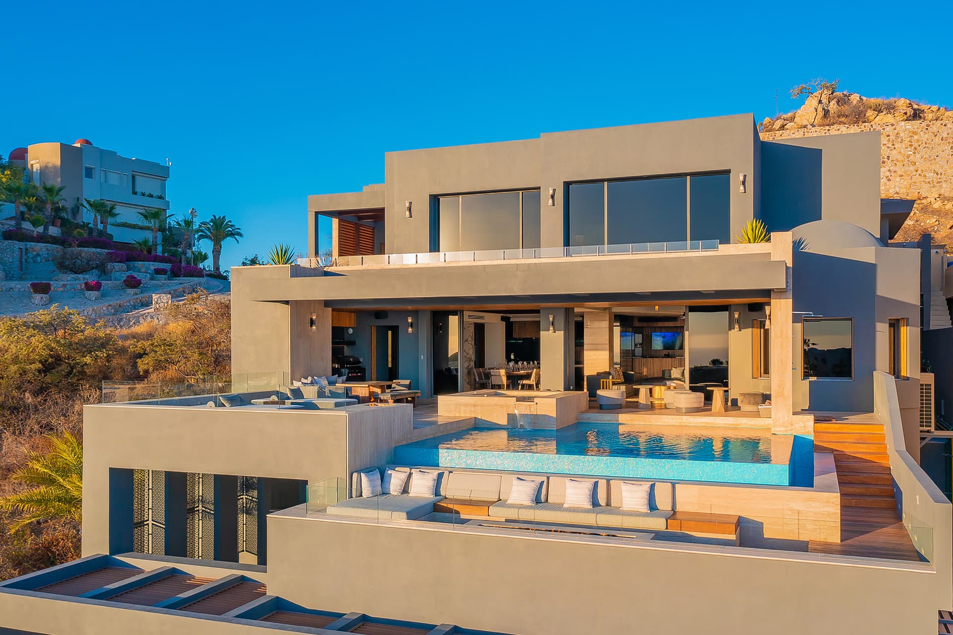 Maison De Cortes - Image 8