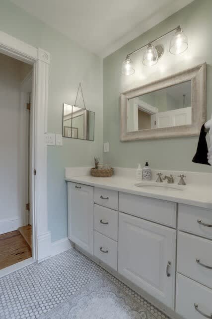 Capitol Comfort - Image 52