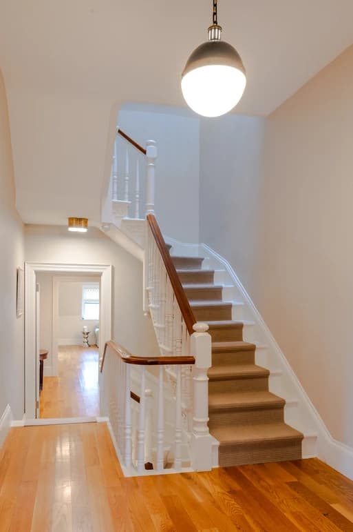 Downtown Victorian - Image 26