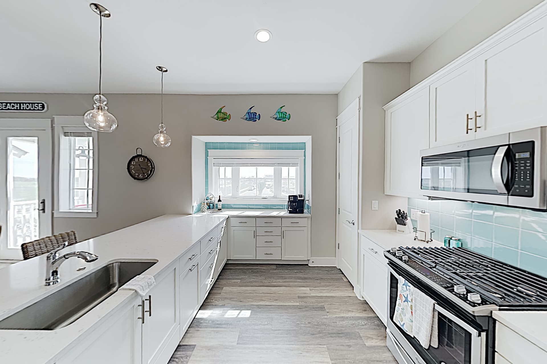 Perfect Pelican House - Image 2