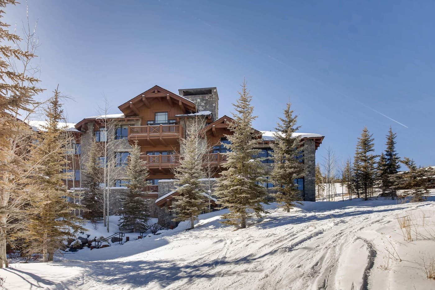 Lay Of The Land At Hummingbird Lodge - Image 30