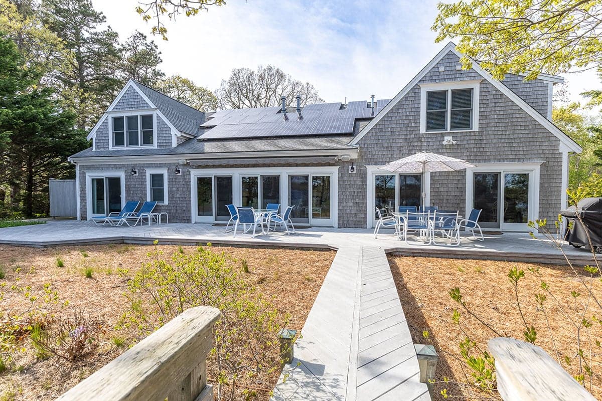 Pond Perch - Image 1