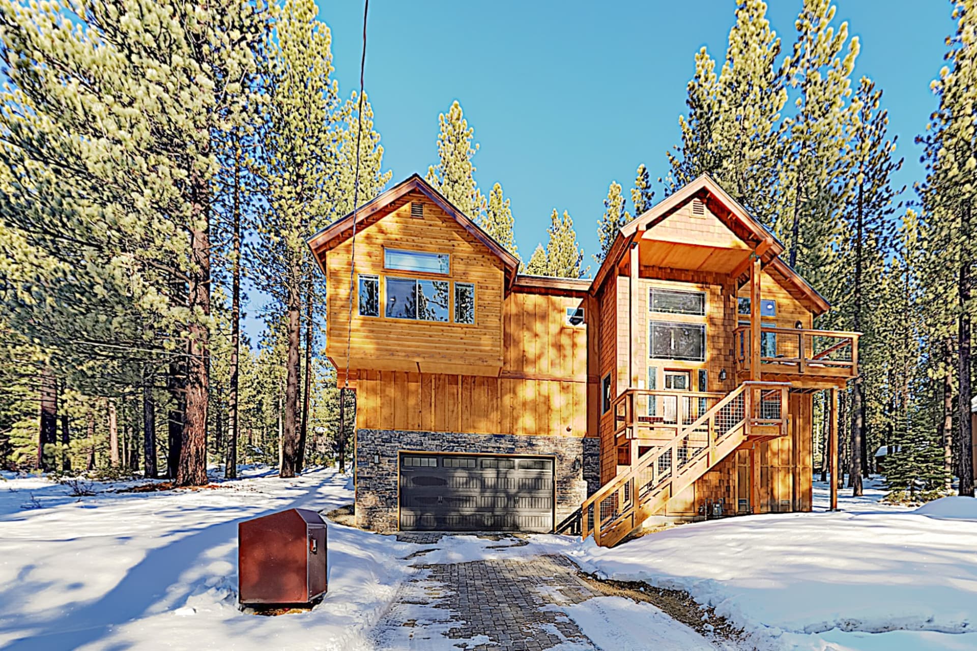 Luxury Mountain Retreat House - Image 2