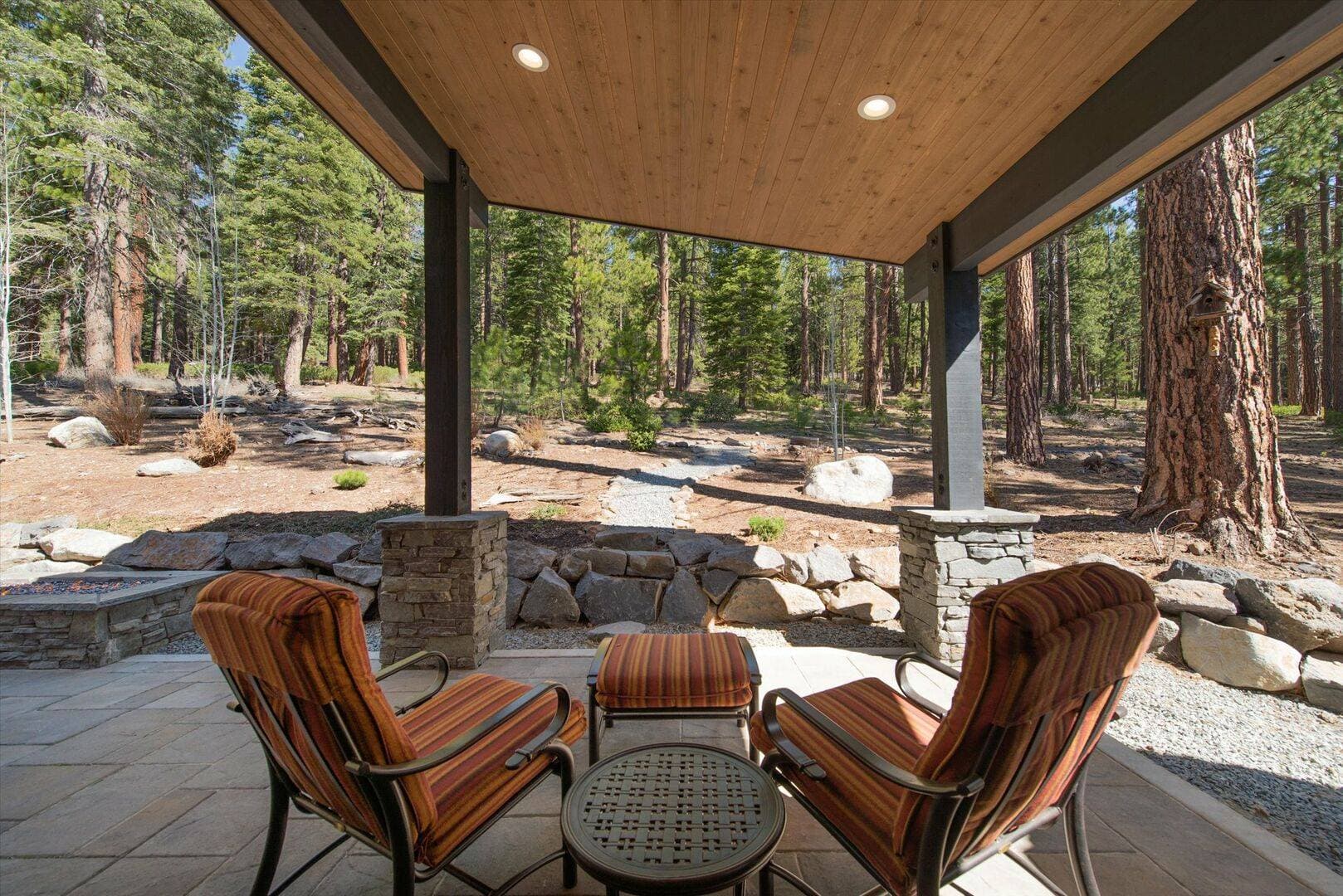 Lavish Cabin at Gray's Crossing - Image 27