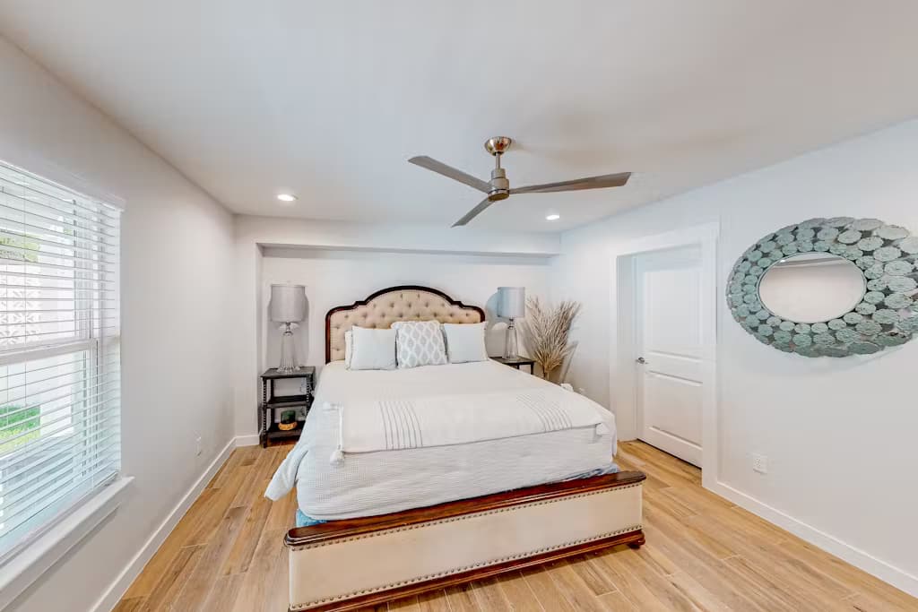 Carolyn's Beach House - Image 10