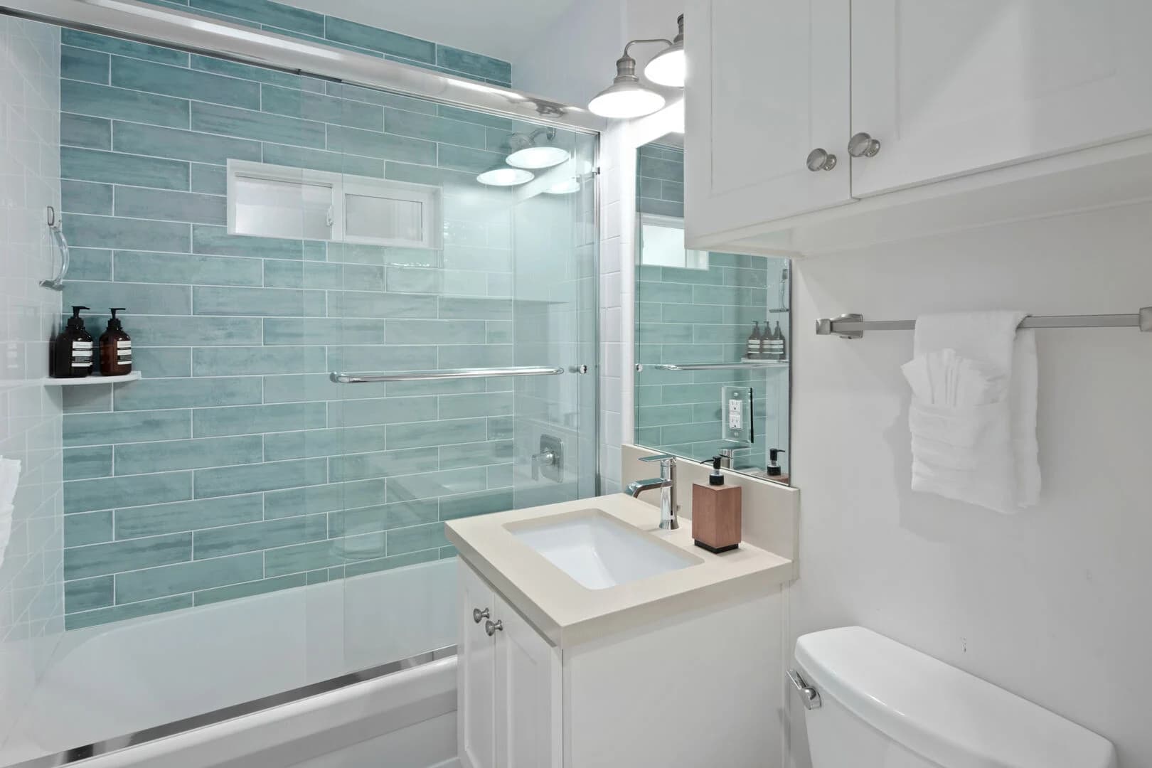 Bayside Home - Image 12