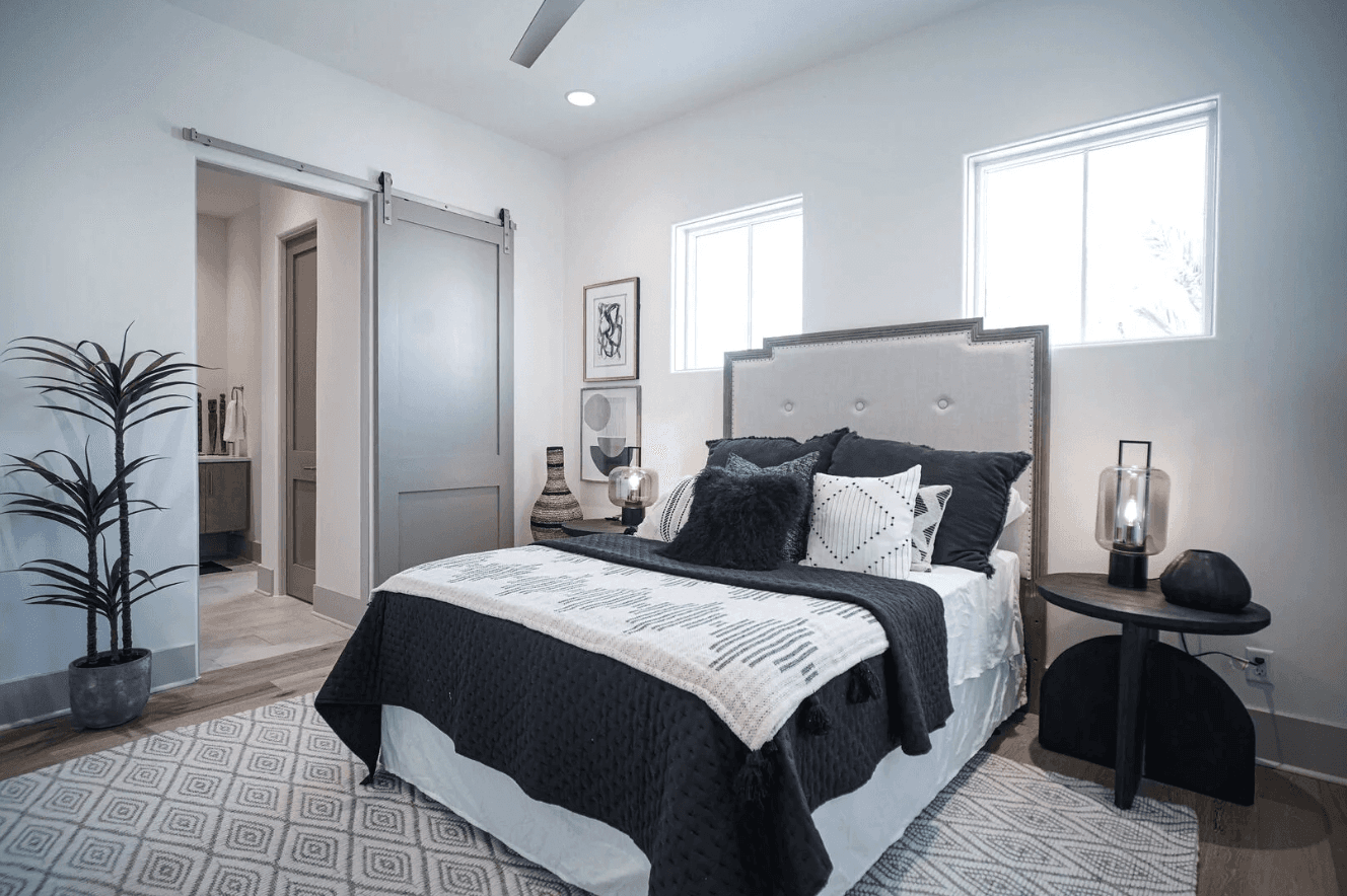 Beauty and the Beach - Image 11