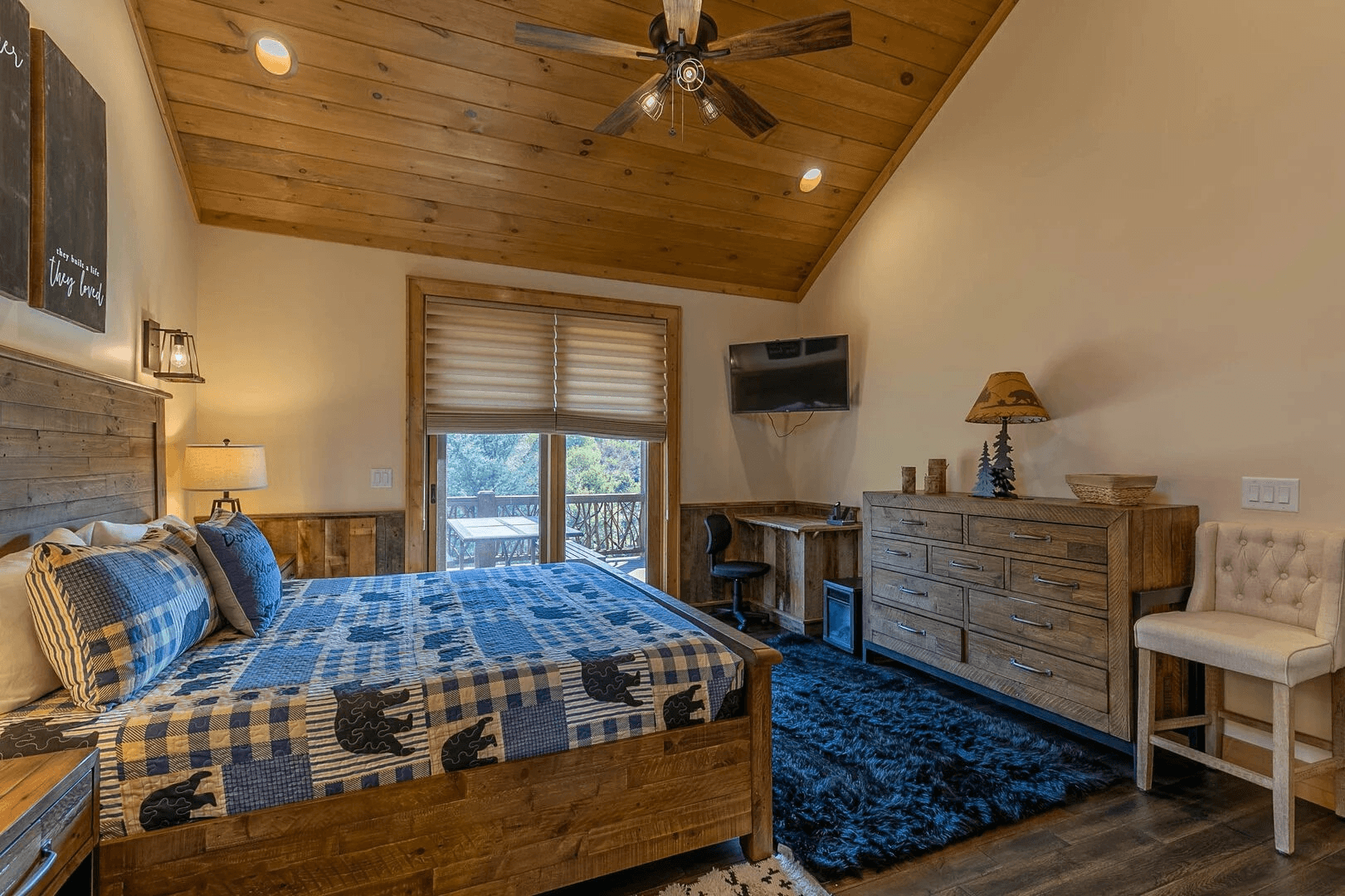 Black Bear Den - Image 11