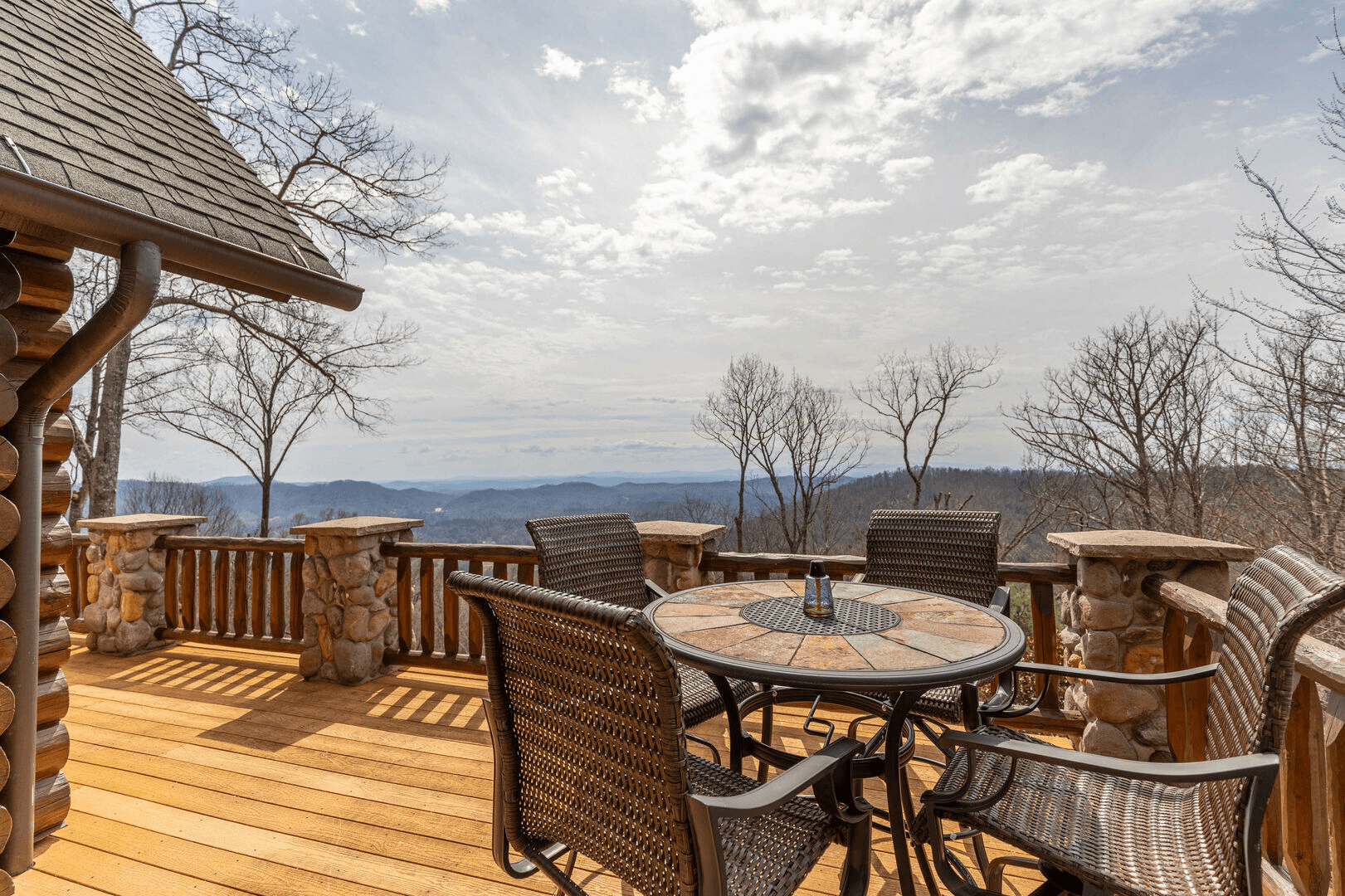 Good Day House - Image 43