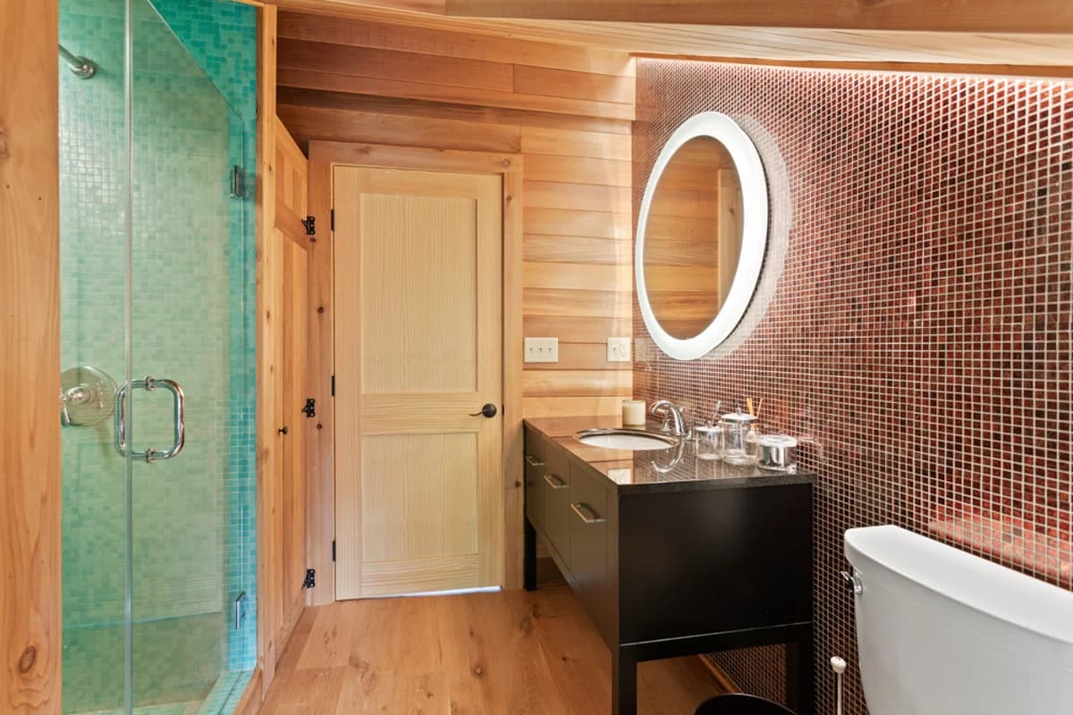 Chatham Farmhouse - Image 33