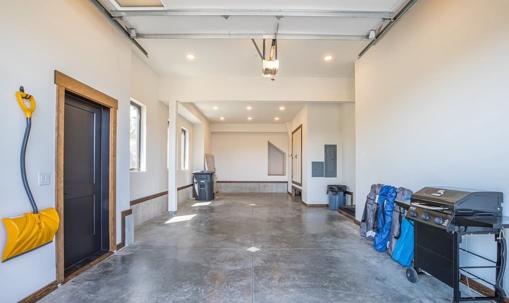 Fourpoint - Image 26