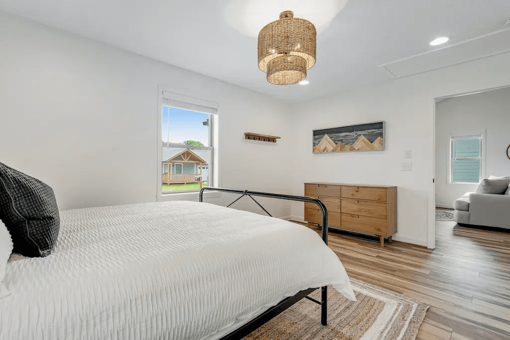 Brookshire Townhome - Image 8