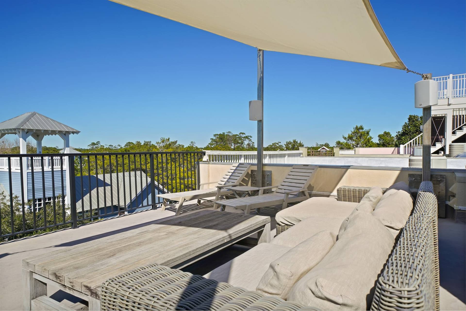 Allora House - Image 27