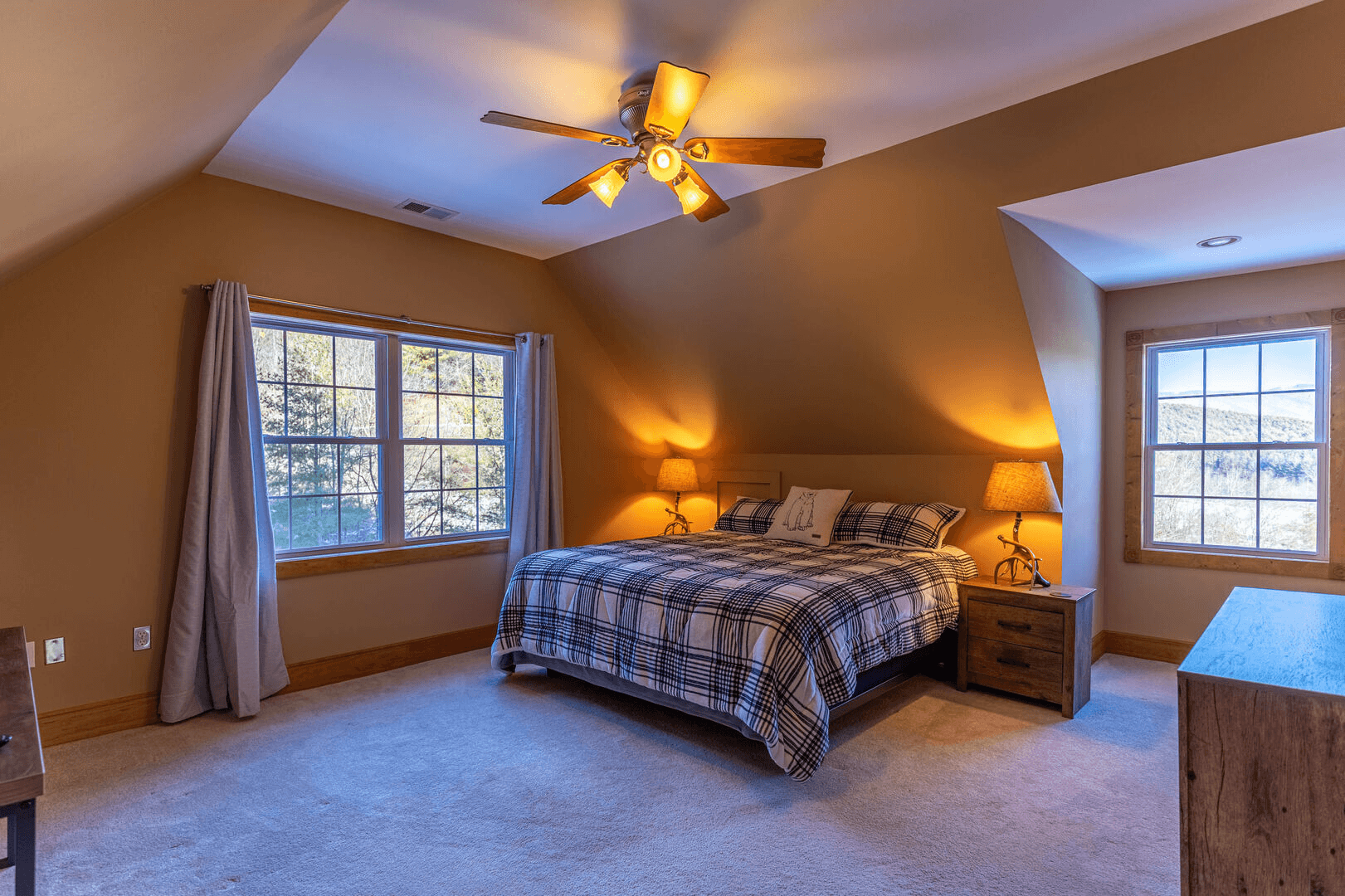 Lazy Bear Inn - Image 13