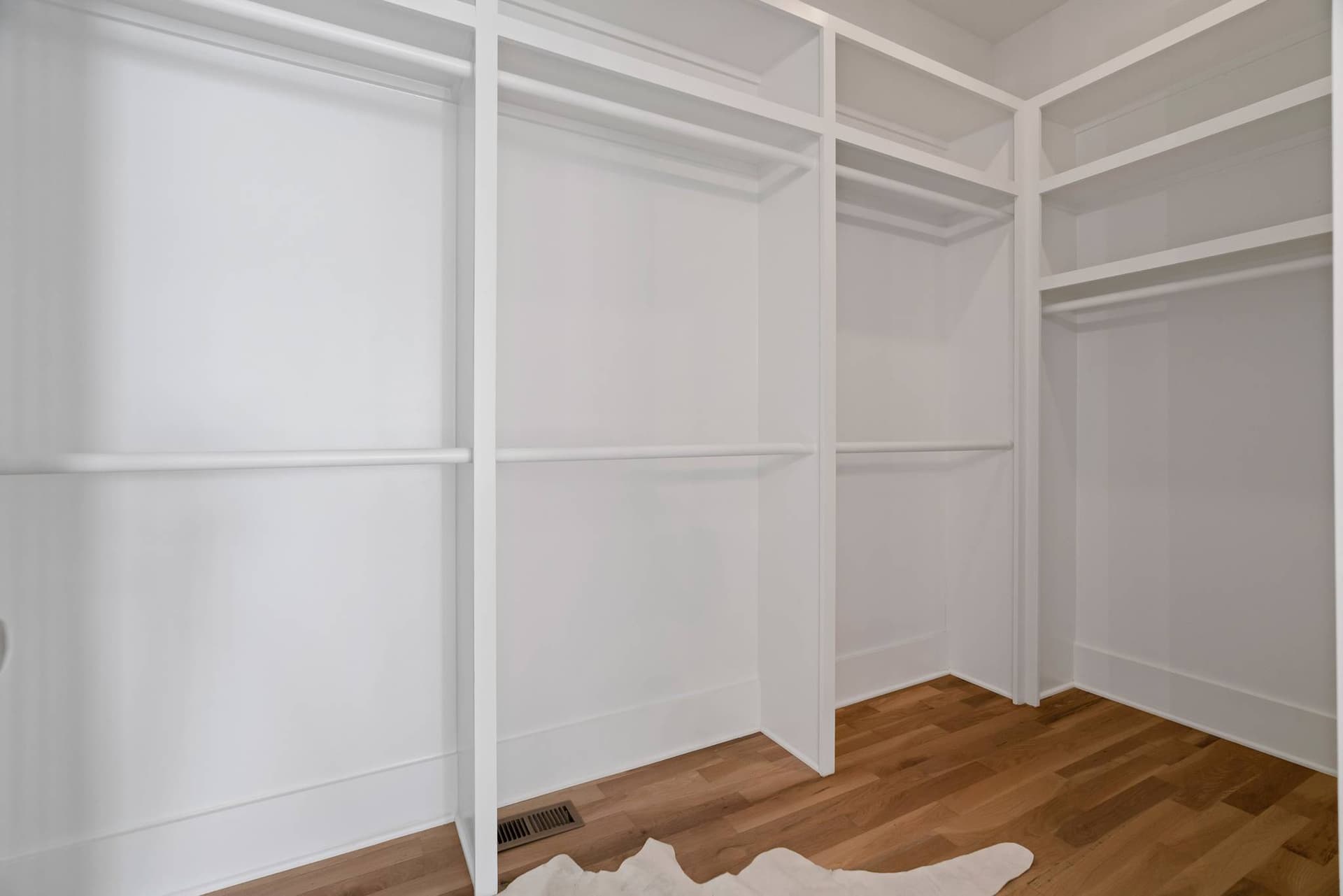 Nashville Lombardy - Image 37