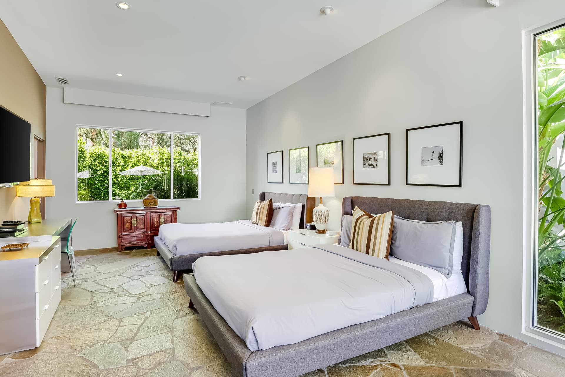 Palm Springs Perfection Manor - Image 29