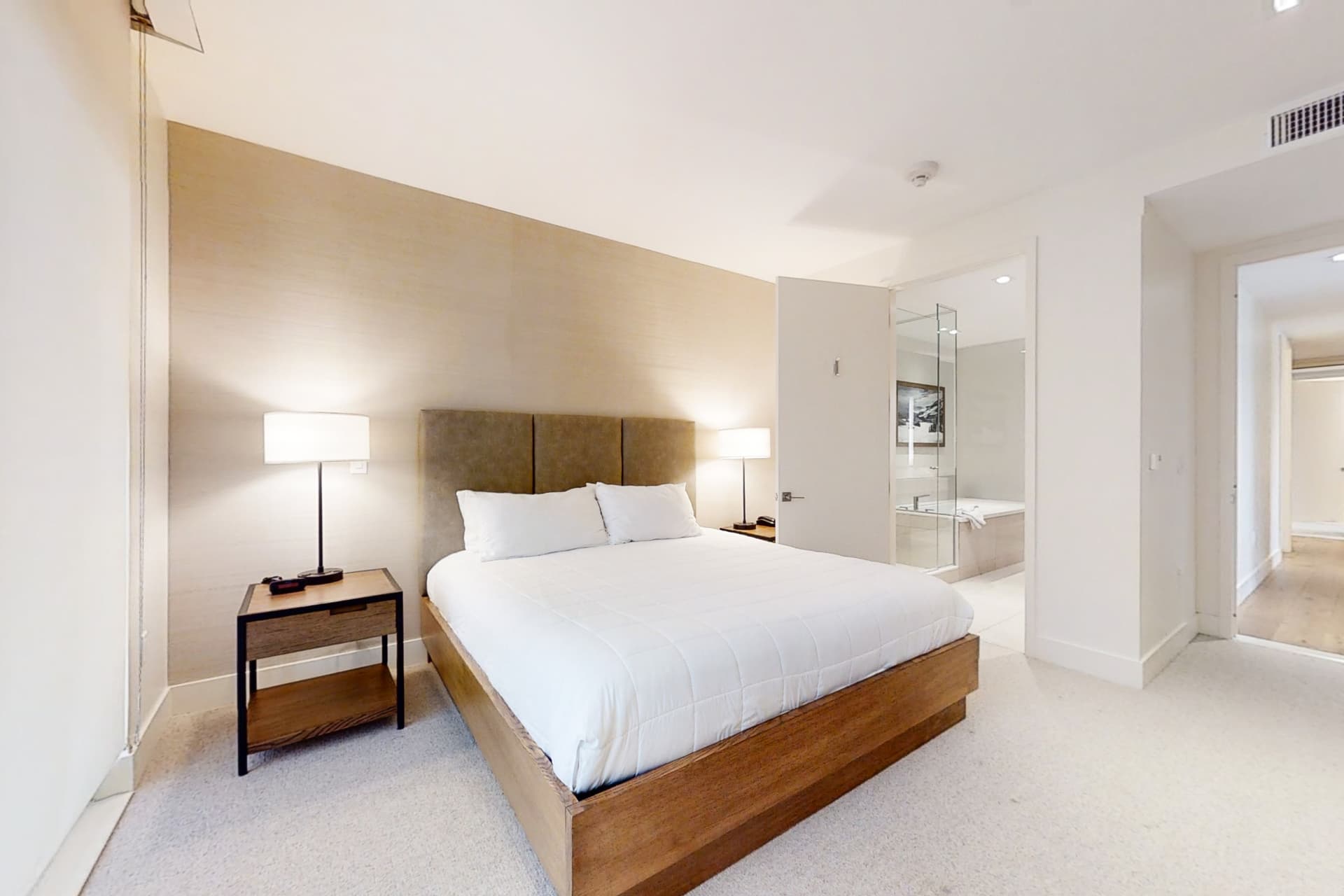 Lift 402 Home - Image 17