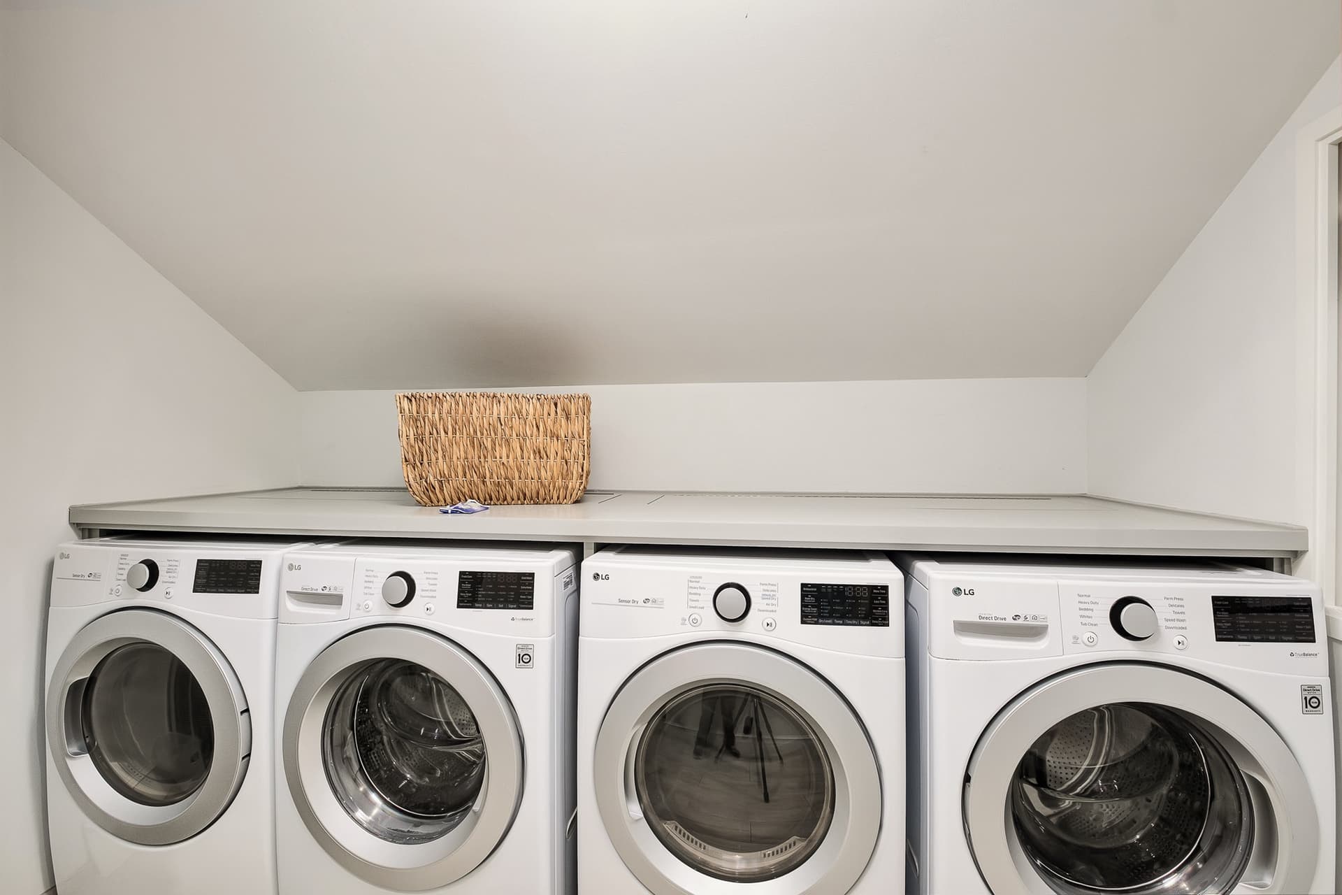 Paradise at Park Row - Image 23