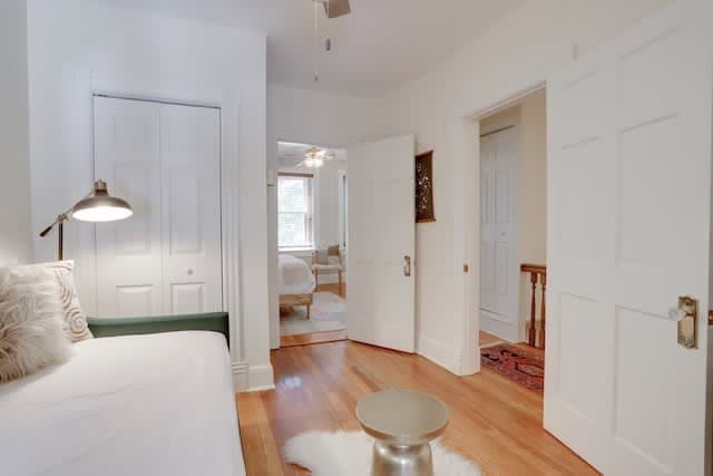 Capitol Comfort - Image 48