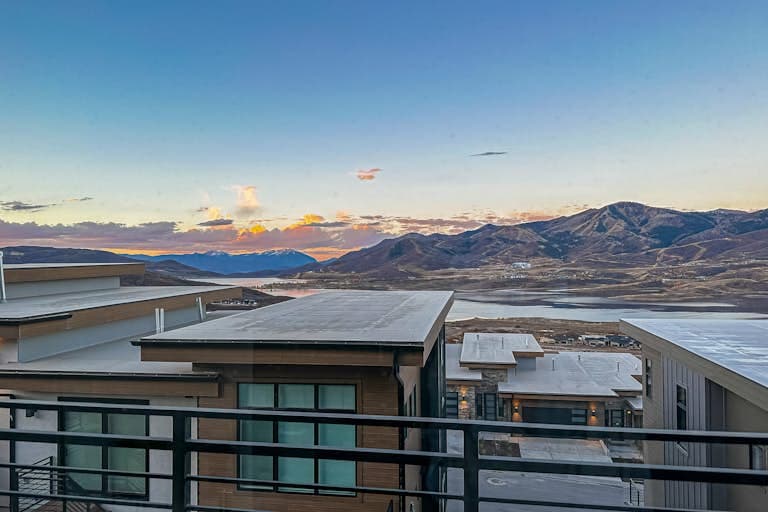 Luxury Hideout Overlook - Image 31