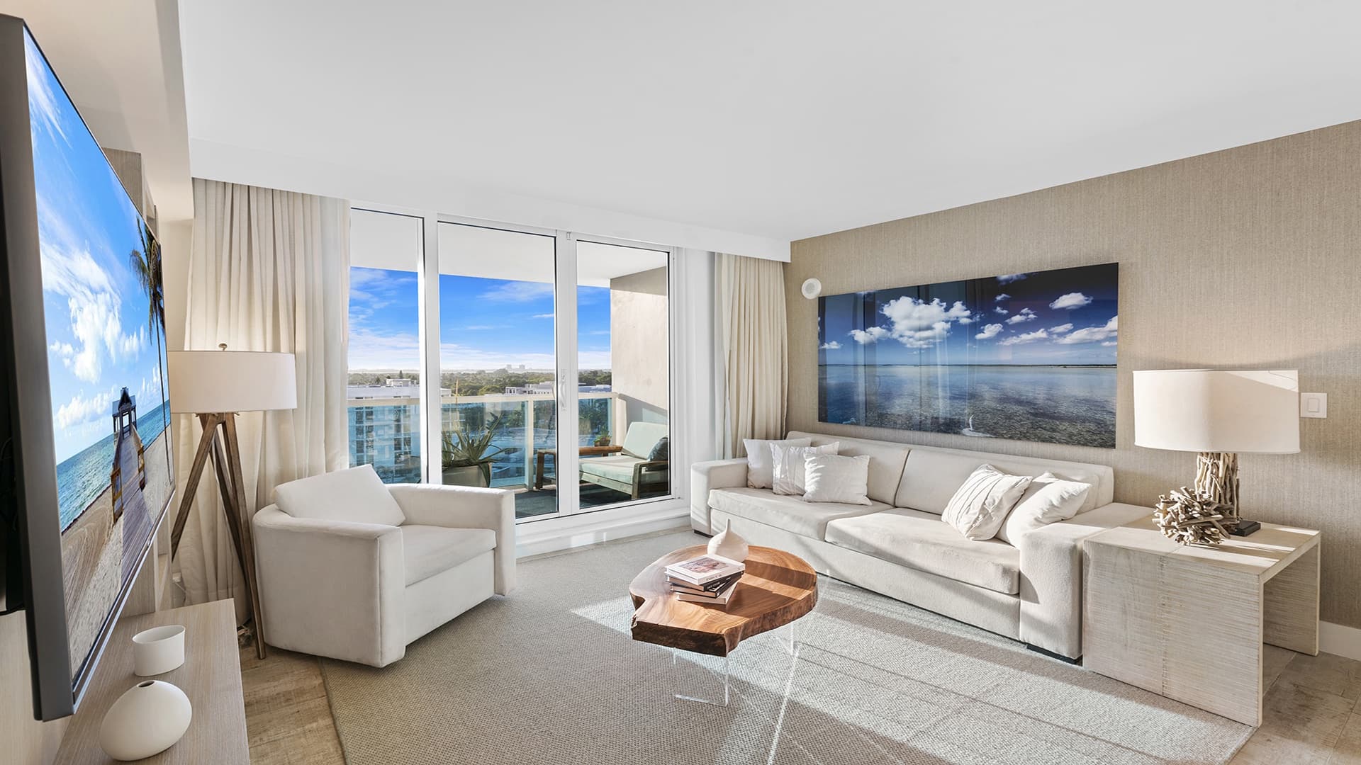 1 Hotel & Homes Condo #945 - Image 3