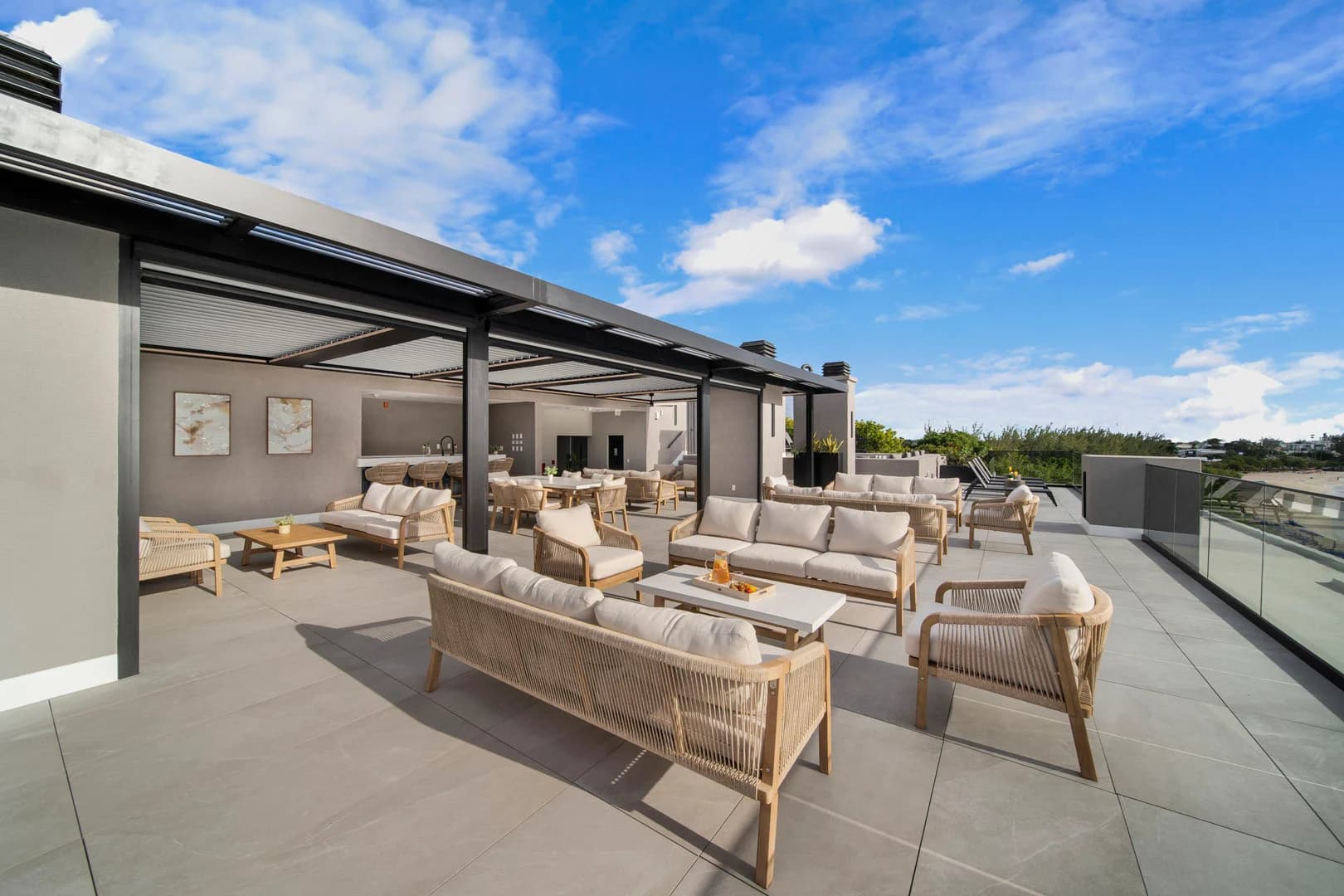 Allure #204 - Image 7