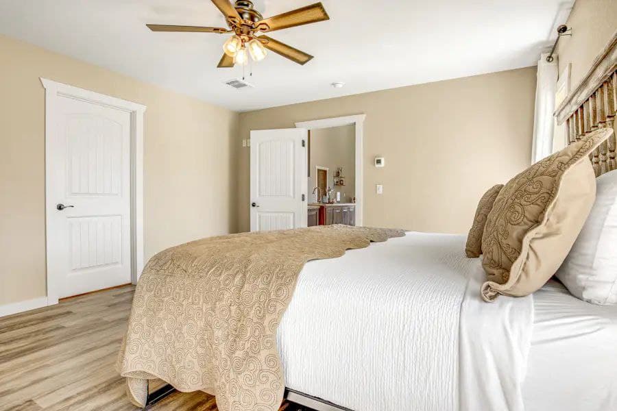 The Escape at Hilltop - Image 9