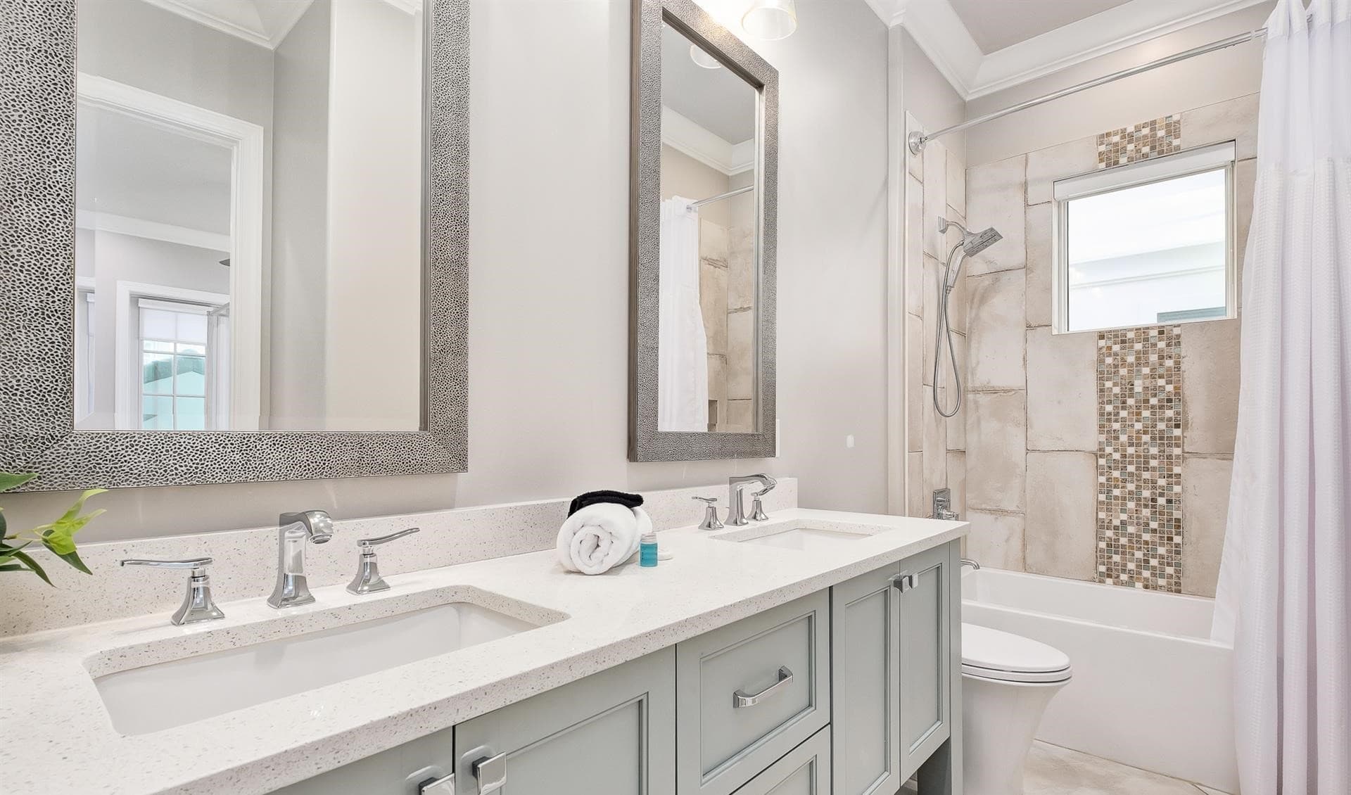 Beachfront Bliss - Image 43