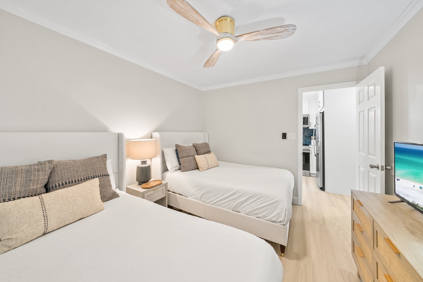 Beachside Villa #811 - Image 11