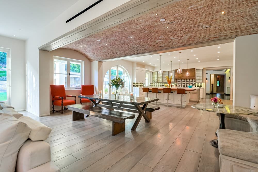 Chateau Serra Malibu - Image 11