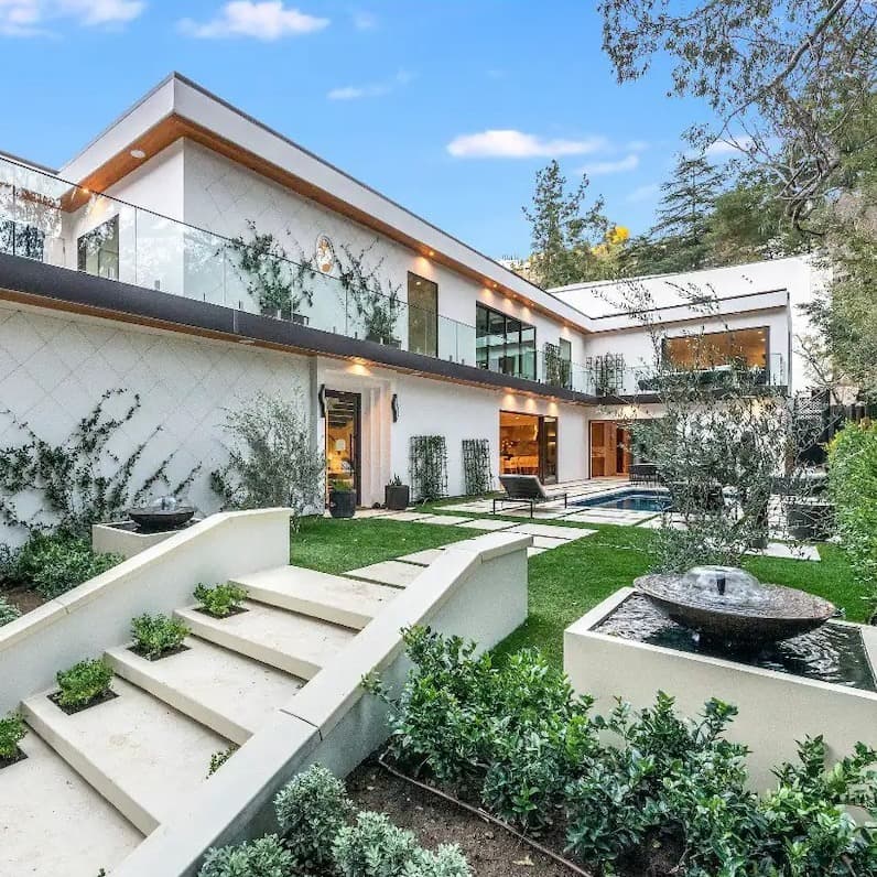 Hollywood Regency Villa - Image 1