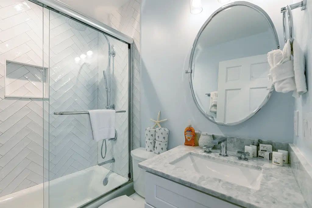 Tropical Retreat - Image 20