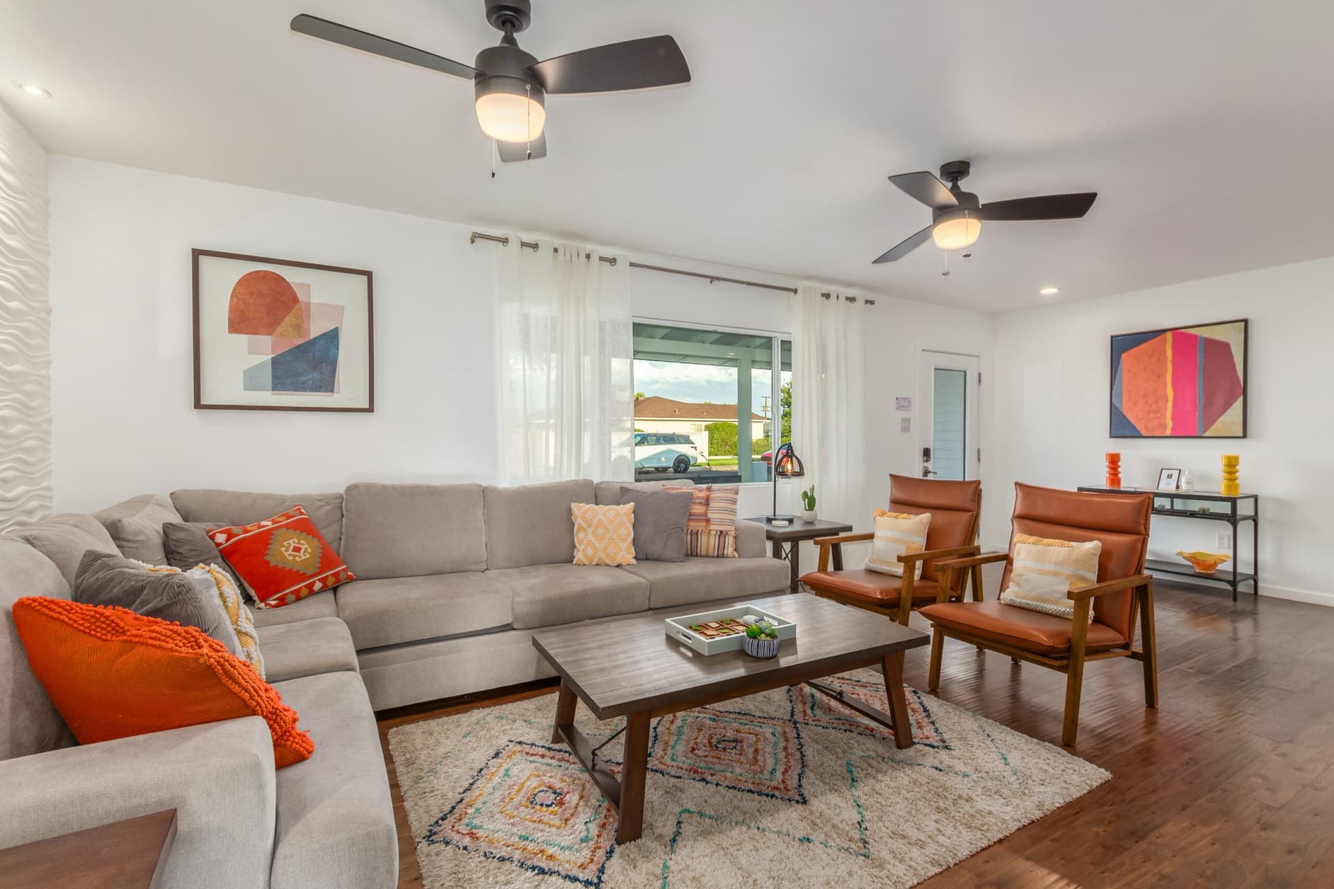 Ochenta Modern Poolhouse - Image 8