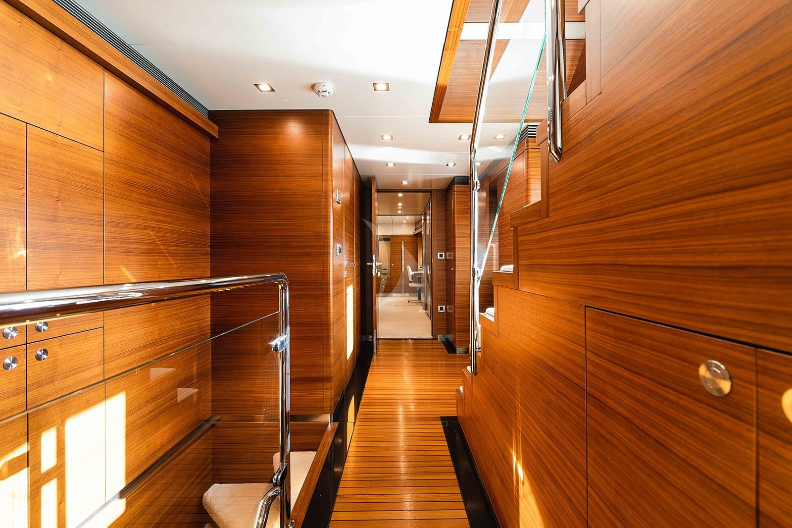 Sea Axis Yacht - Image 20