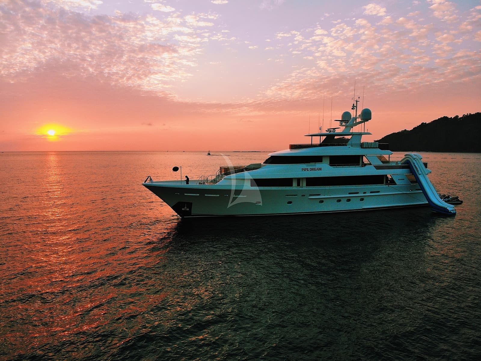 Pipe Dream Yacht - Image 2