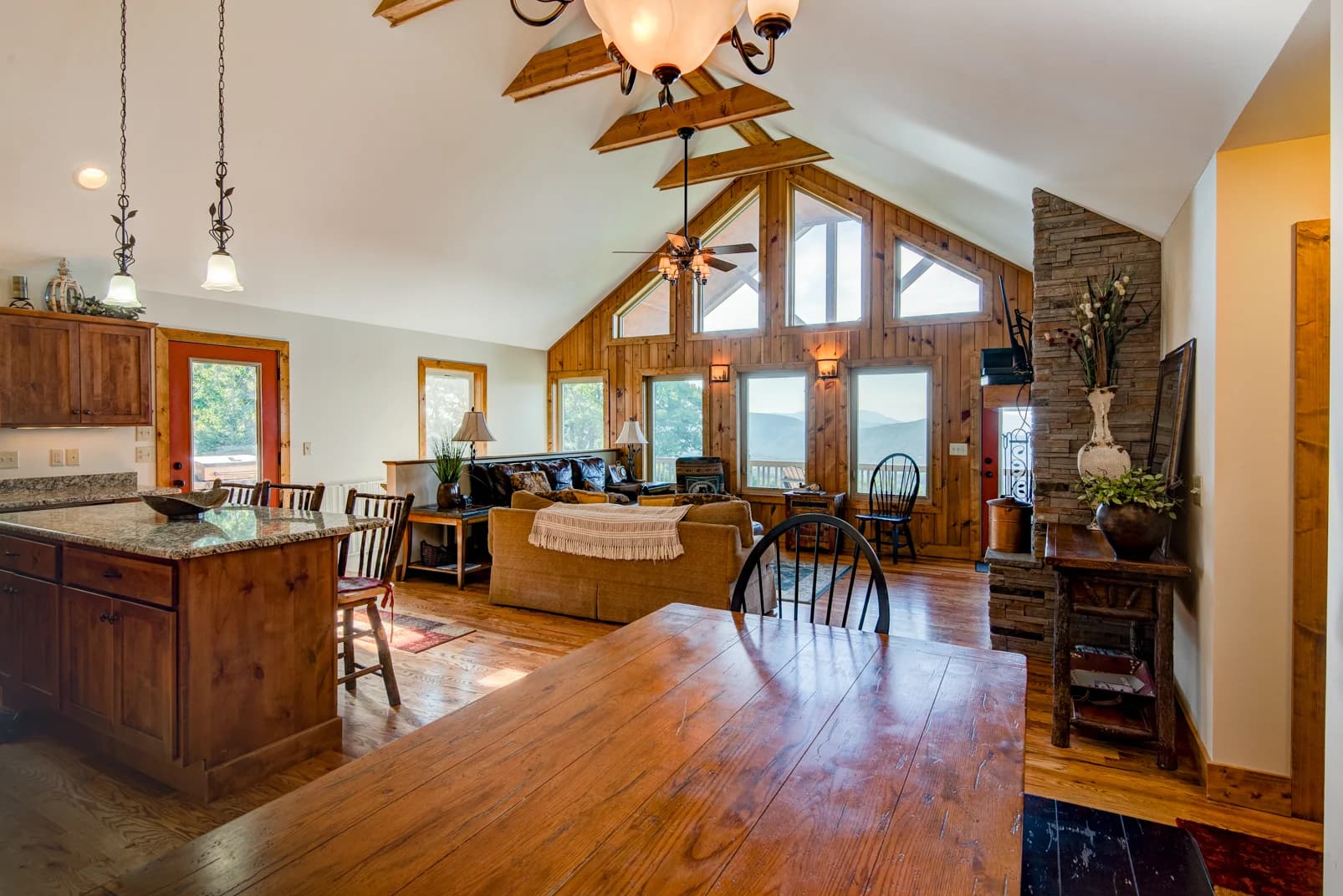 Aussies Den - Image 20