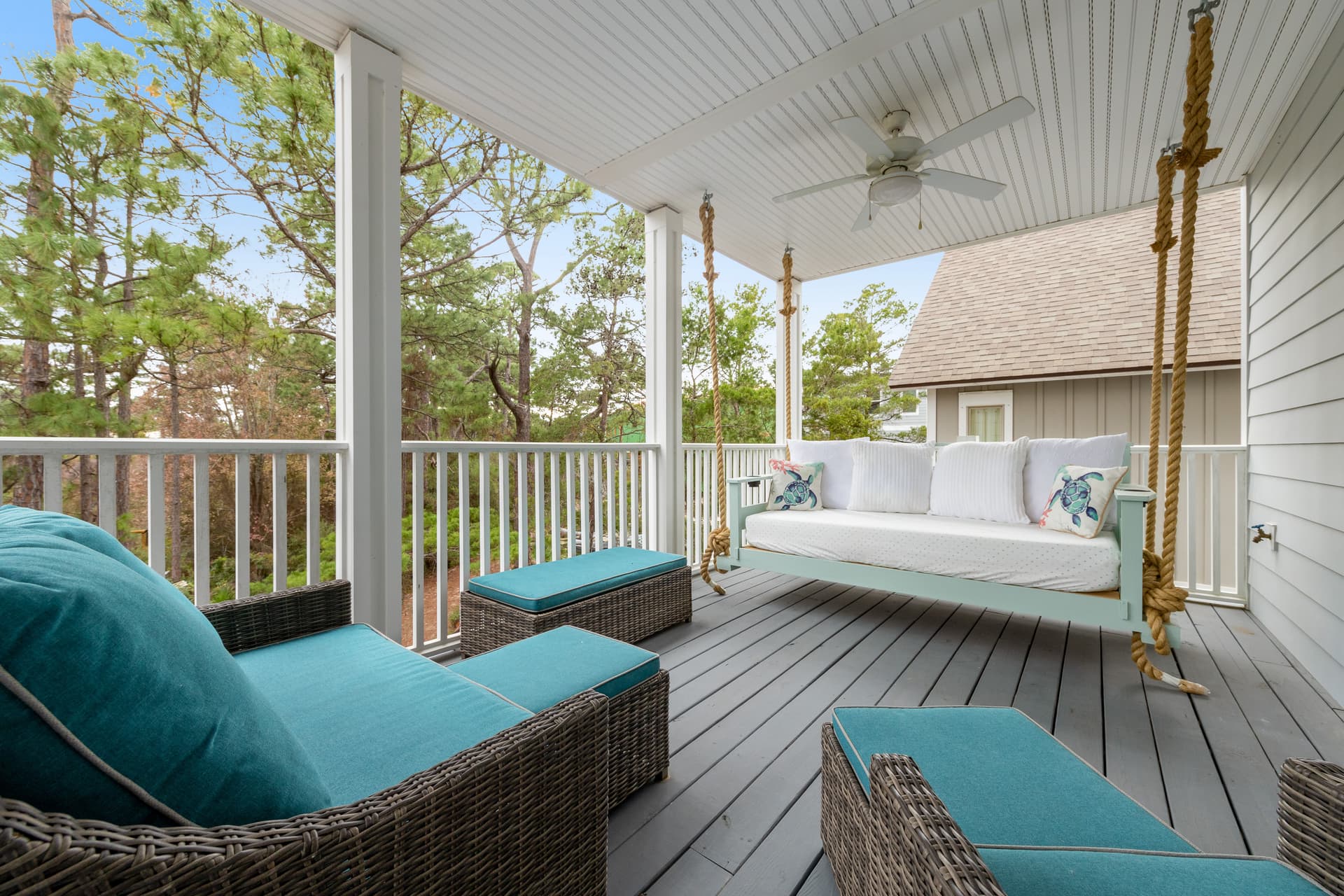 Porches N' Paradise House - Image 2