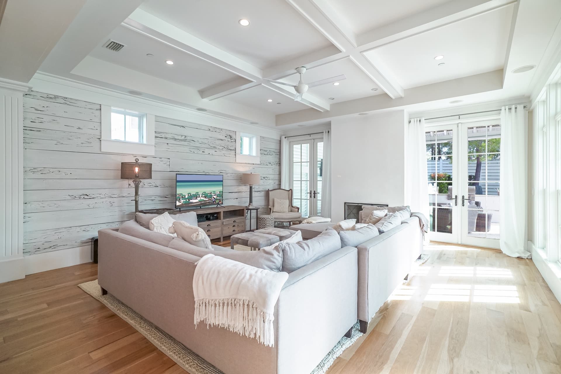 St. Ivory - Image 13