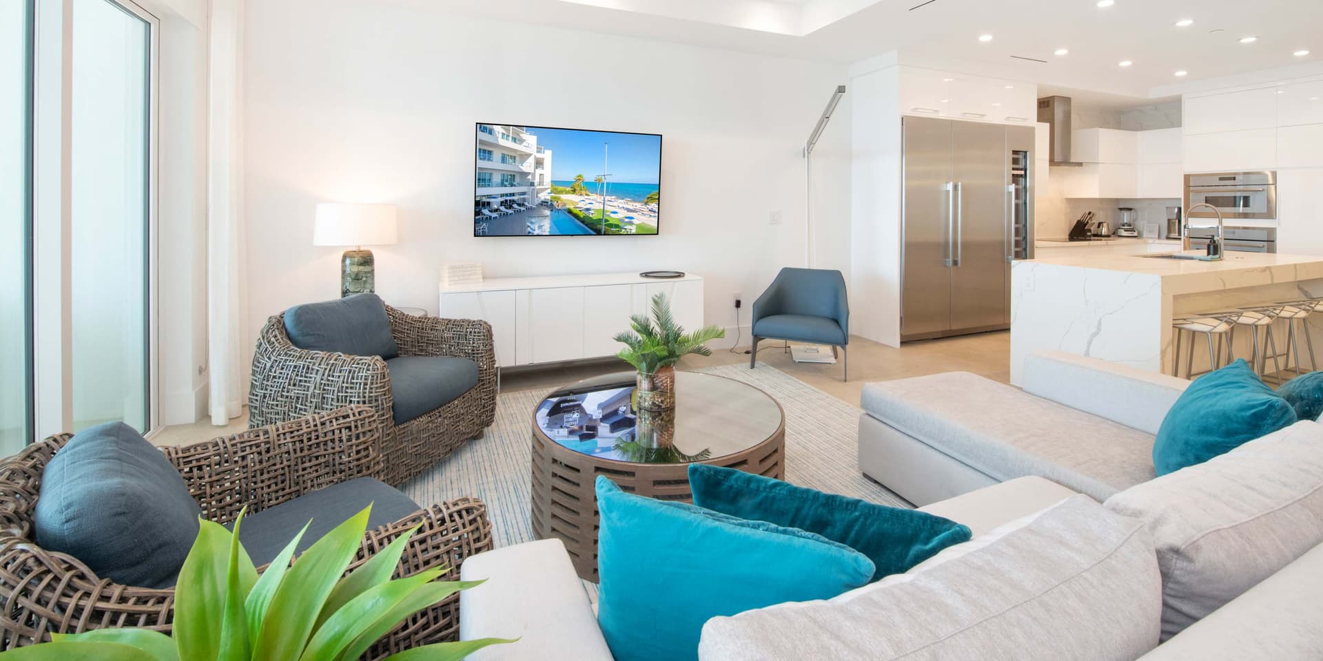 Coastal Charm Condo - Image 4
